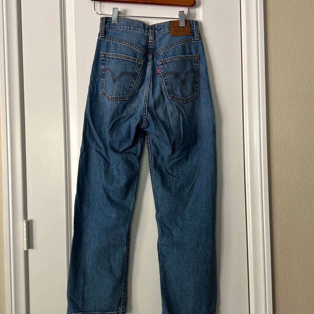 Levi’s Ribcage Straight Jeans - Picture 5 of 11